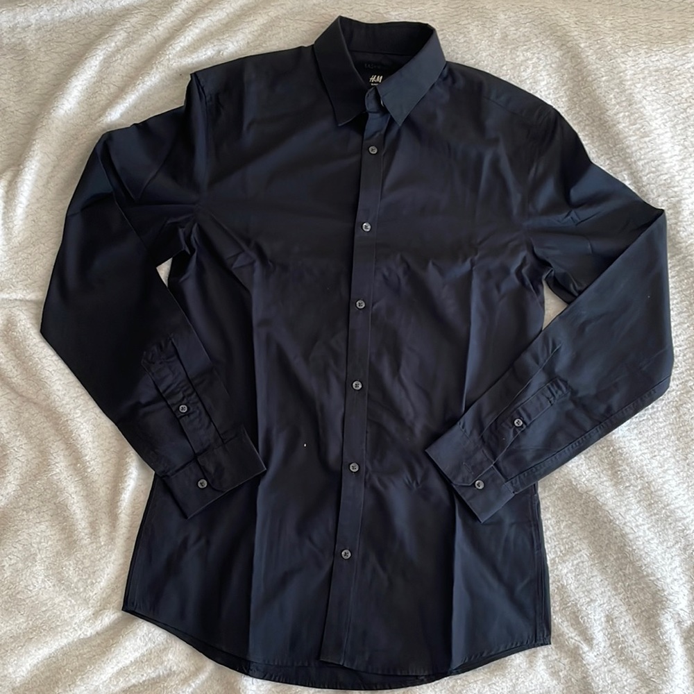 Black Long Sleeve Button-Up Shirt